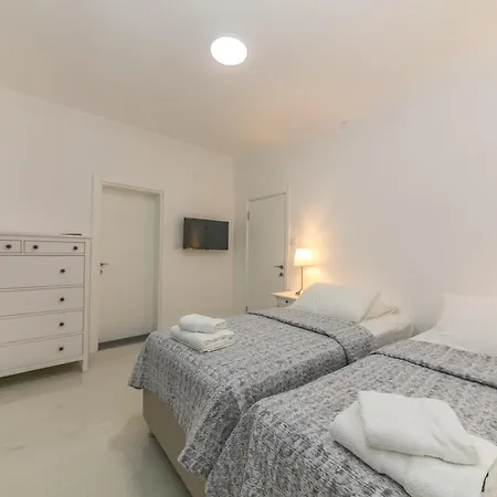 Gem's Hisaronu Marmaris Daily Weekly *